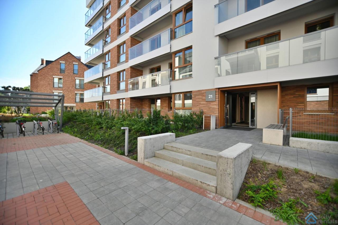 Beige 3City Apartment With Parking In Gdansk By Noclegi Renters Exterior photo